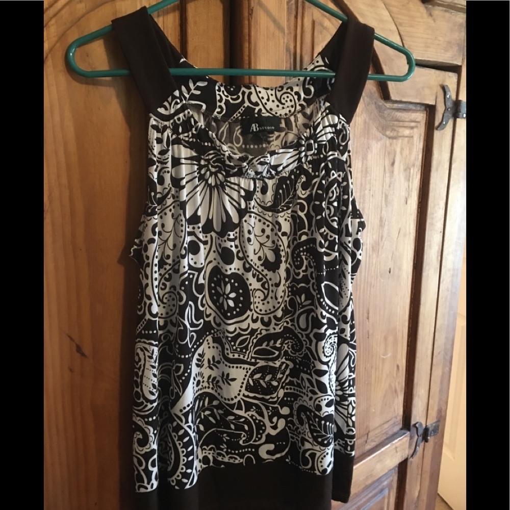 Ladies brown and white swirl print blouse